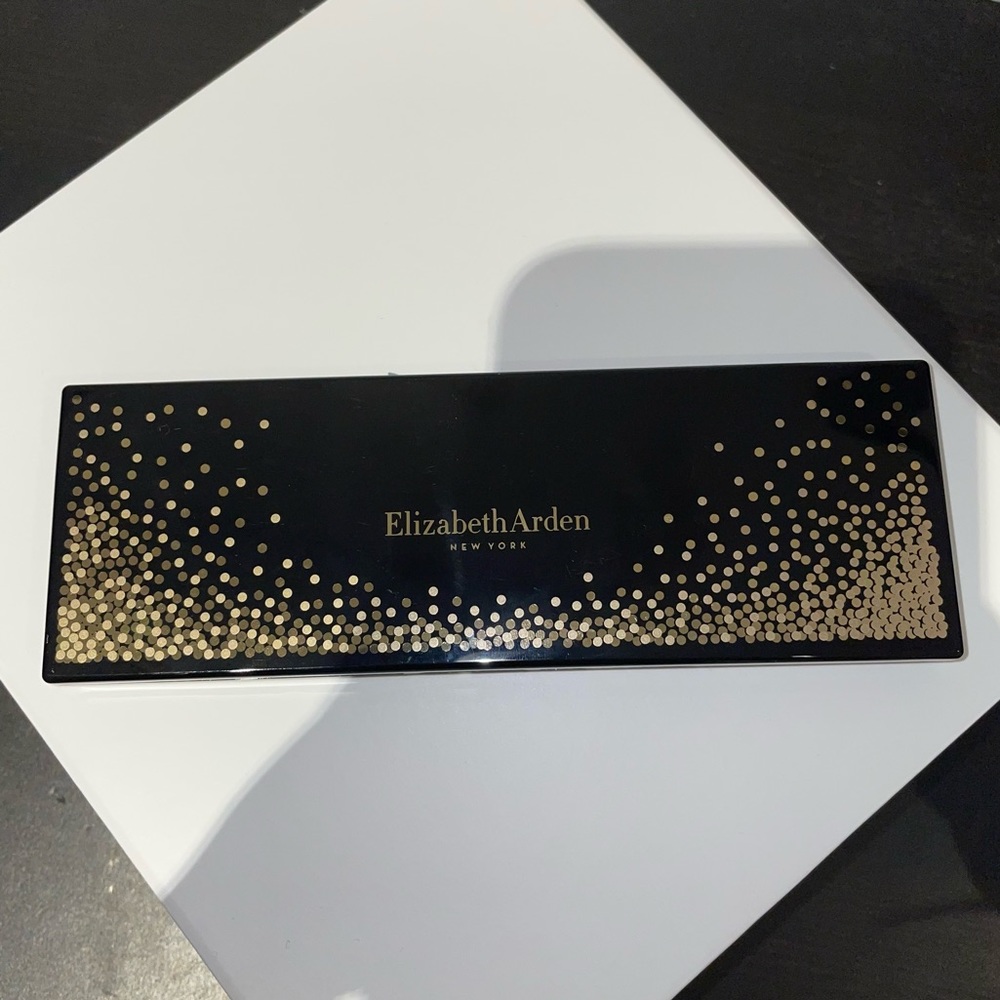 NEW Elizabeth Arden Eyeshadow Palette